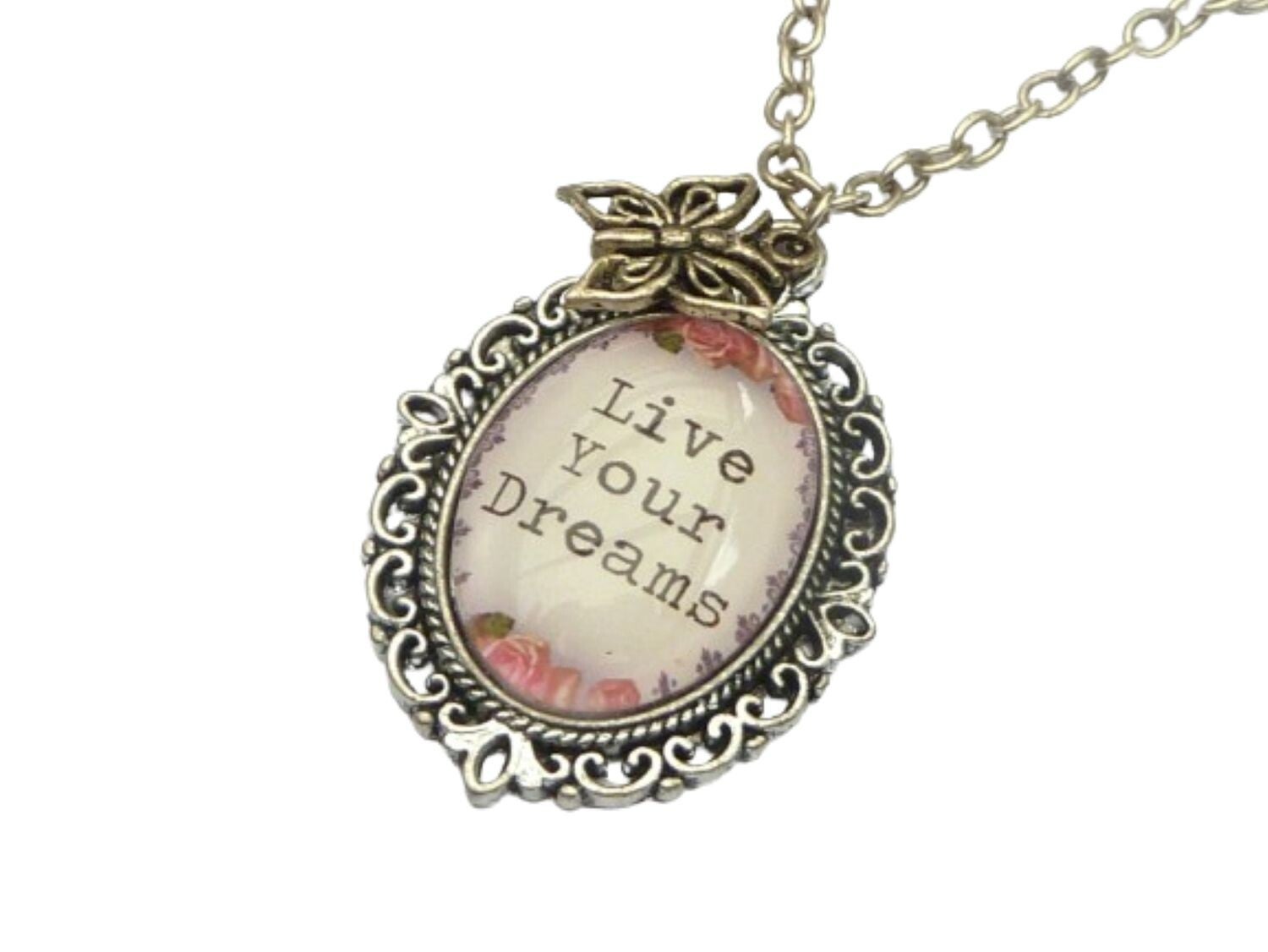 Halskette mit dem Spruch "Live Your Dreams" schöne Geschenkidee