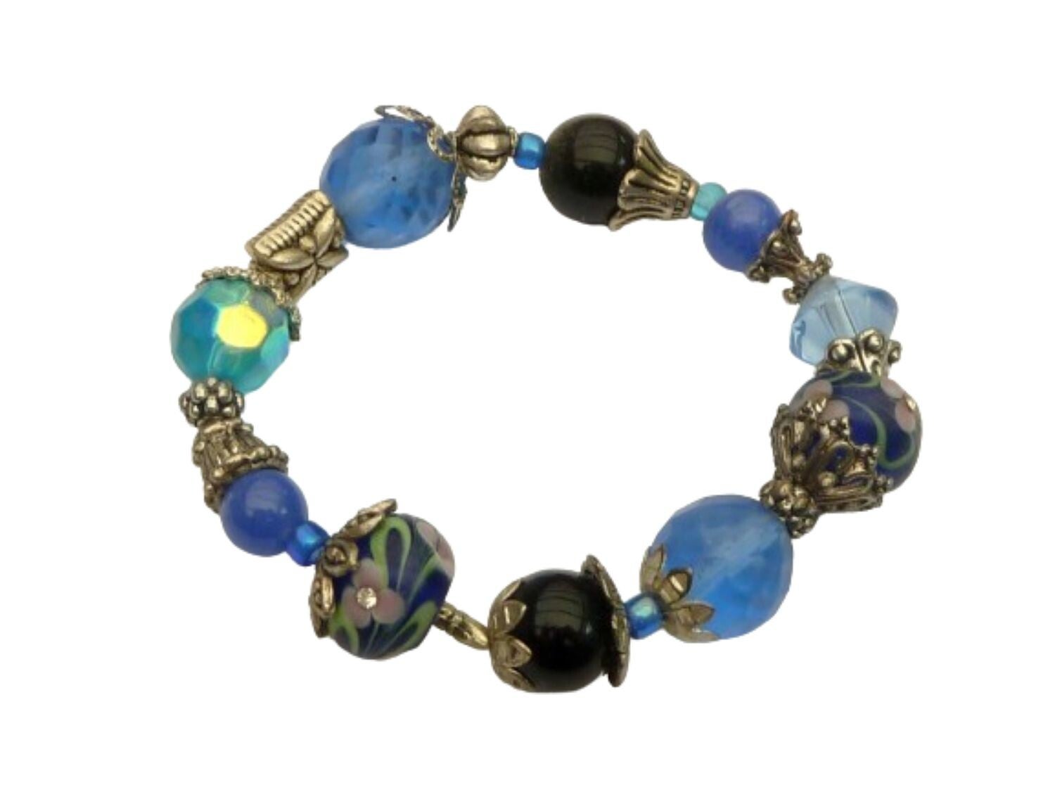 Armband mit Glasperlen in blau silberfarben mit starkem Elastikband
