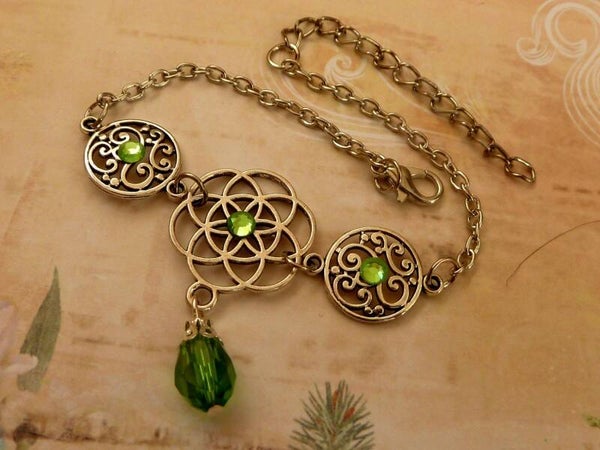 Filigranes Armband grün silberfarben, Blume des Lebens, mit Glastropfenperle,