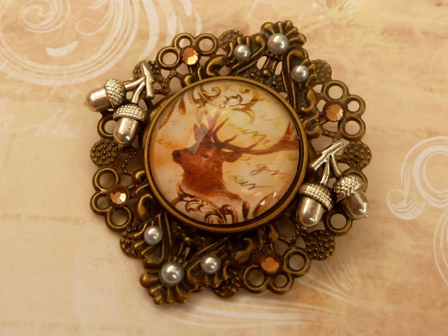 Große Brosche mit Hirsch Motiv, braun bronze, Schmuck für Jägerinnen, Geschenkidee, Wald Tiere