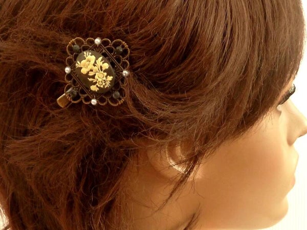 Nostalgischer Kamee Haarclip mit Blüten Motiv viereckig schwarz cremefarben,