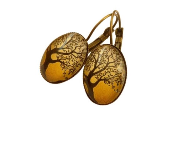 Schlichte Ohrringe mit schönem Baum Motiv schwarz gelb bronzefarben, Irland Stil Schmuck