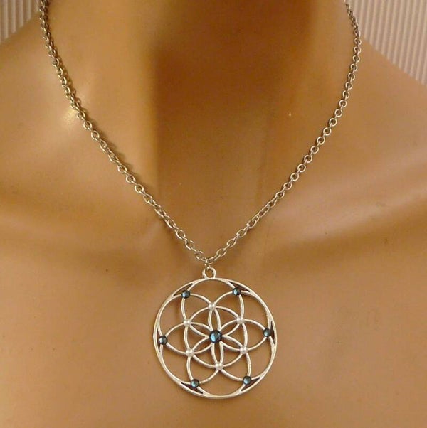 XXL Halskette Blüten Design dunkelblau silberfarben, Trend Schmuck,