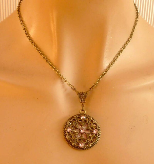Edle Halskette im Antik Stil, Unikat Schmuck, rosa bronzefarben, Geschenkidee Frau Freundin