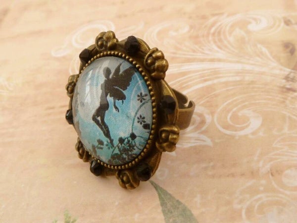 Großer Ring mit Elfe Motiv bronzefarben Statement Schmuck Geschenkidee