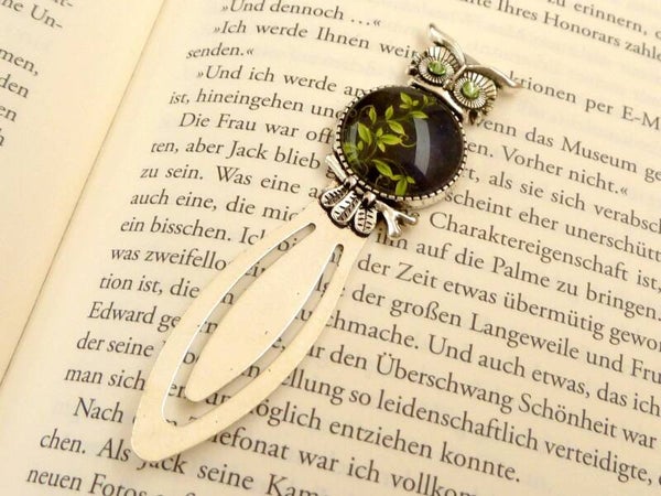 Edles Lesezeichen mit Eule mit Blatt Motiv silberfarben
