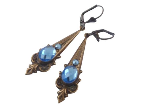 Lange Nostalgie Ohrringe in tropfenform mit blauen Schmucksteinen oxidierte Messingornamente