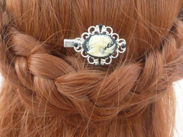 Kleiner Haarclip mit Geschwister Kamee und Taube schwarz silberfarben Unikat