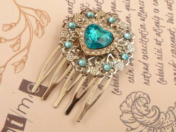 Kleiner Haarkamm mit Herz Cabochon türkis silberfarben charmanter Haarschmuck