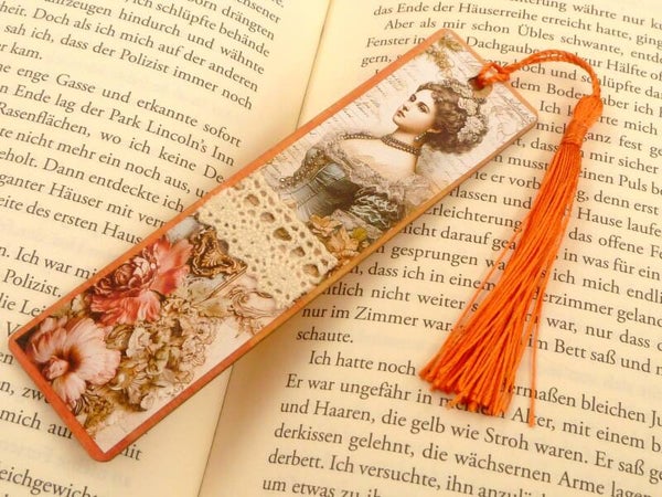 Nostalgisches Lesezeichen aus Holz mit historischer Dame Geschenkidee