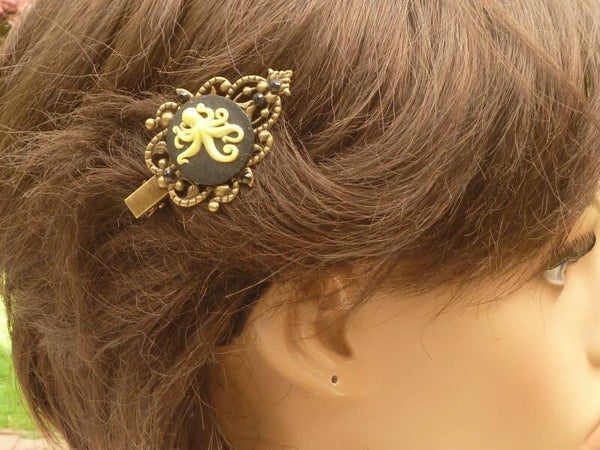 Kamee Haarclip mit Krake Motiv schwarz bronzefarben Steampunk Stil