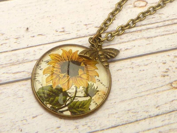 Sommer Halskette mit Sonnenblume Motiv bronzefarben schlichter Schmuck