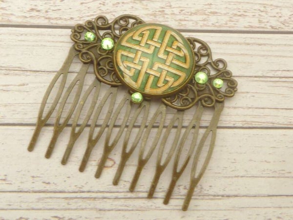Haarkamm im Irland Stil mit keltischen Knoten grün bronzefarben Haar Accessoire