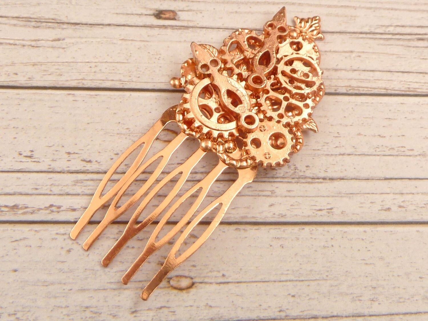 Schmaler Haarkamm im Steampunk Stil mit Zahnrädern rotgoldfarben