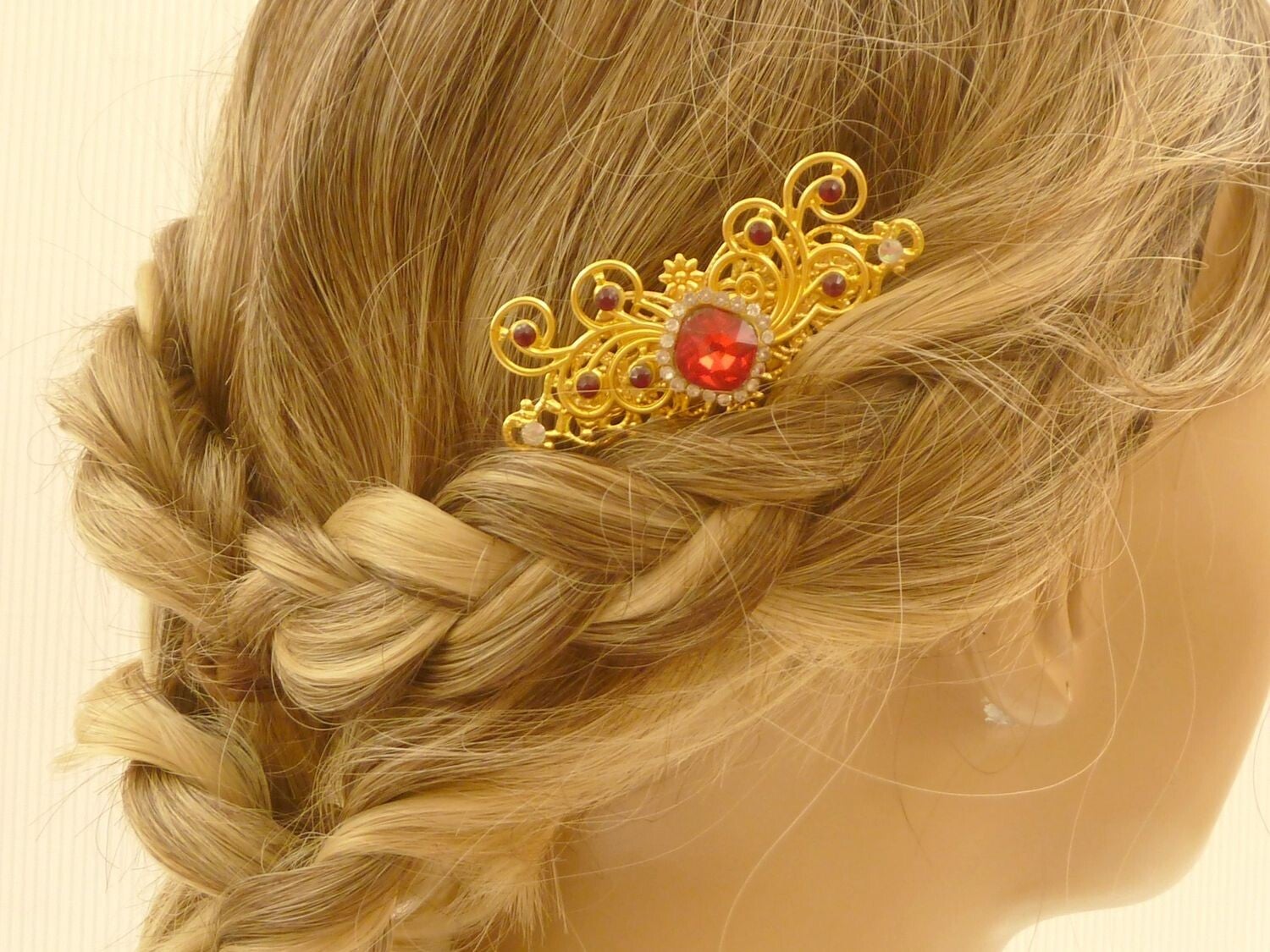Verschnörkelter Haarkamm vergoldet mit Glasjuwel in rot Steckfrisur Braut Hochzeit