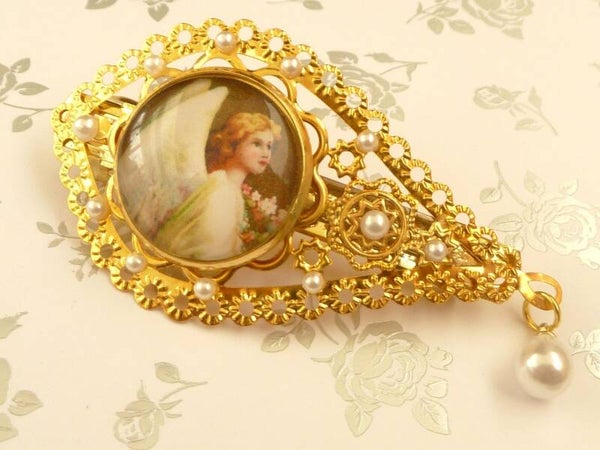 Weihnachtliche Engel Haarspange goldfarben tropfenform mit Perlen