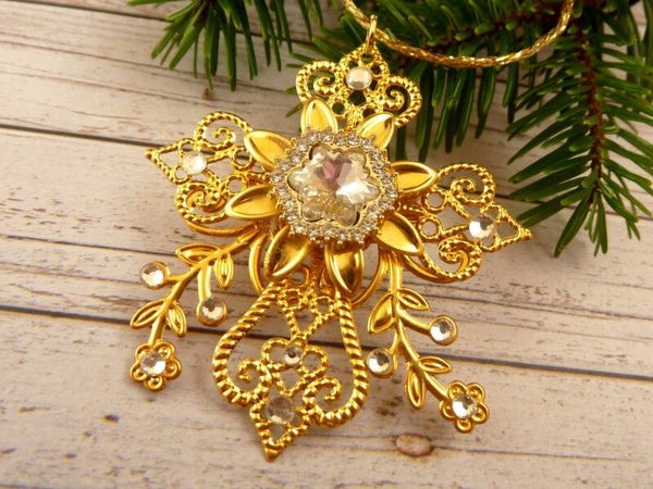 Edler Deko-Anhänger mit filigranem Kreuz Ornament und Glasjuwel Tropfenform goldfarben Weihnachtsbaum Dekoration Adventskränze Gesteck