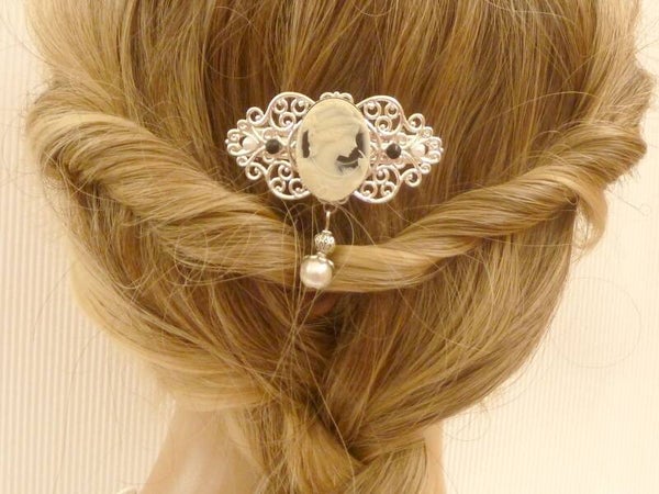 Kleine Haarspange mit Kamee mit Dame schwarz silberfarben