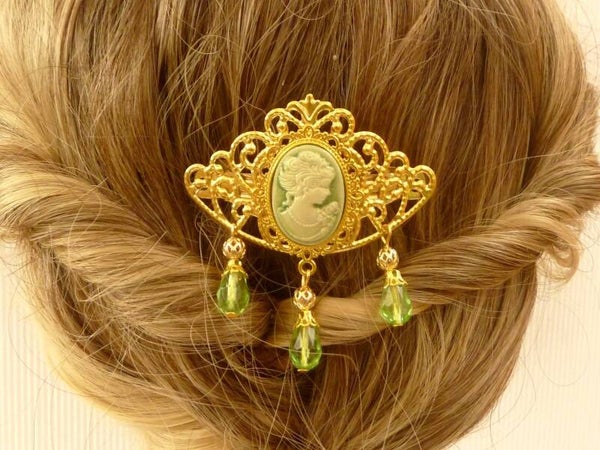 Kleine Haarspange mit Kamee und Tropfenperlen grün goldfarben