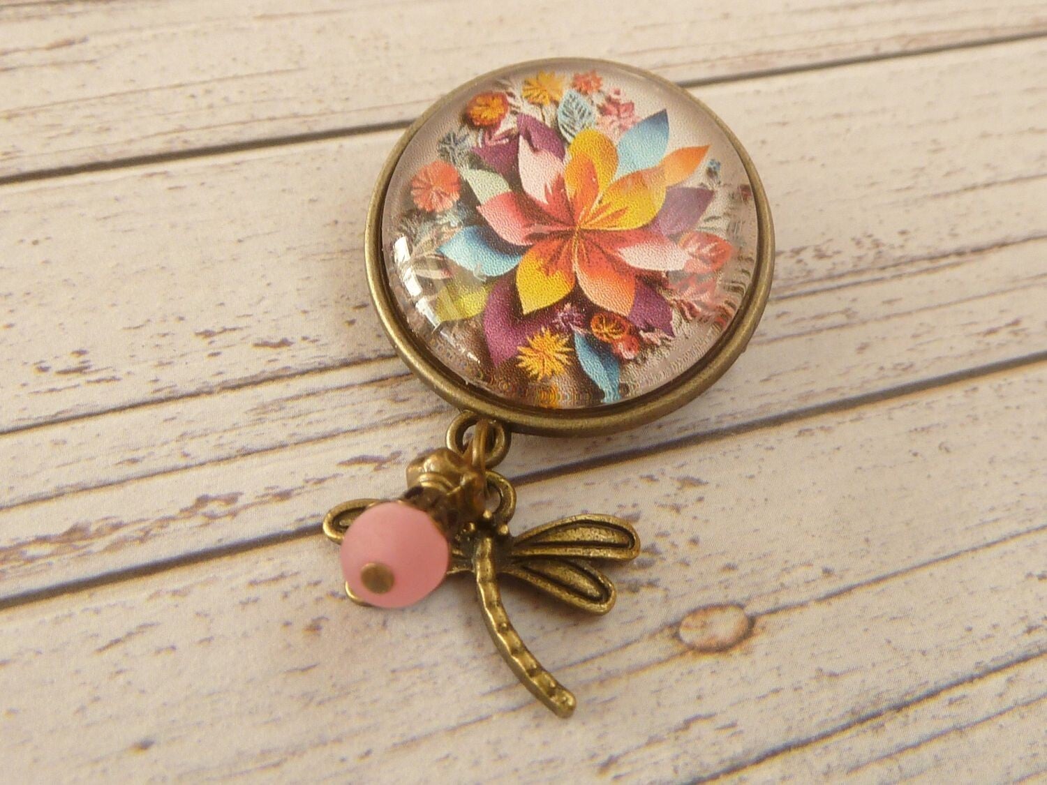 Florale Brosche mit 3D Papierblüten Motiv apricot bronzefarben