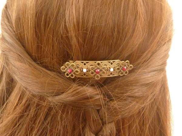 Kleine Haarspange im Irland Stil mit keltischen Knoten bronzefarben mit roten Kristallen