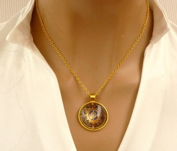 Halskette mit Steampunk Motiv goldfarben schlichter Schmuck Geschenk für sie und ihn