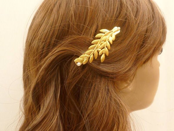 Filigrane Blatt Haarspange goldfarben mit weißen Halbperlen für Hochzeiten, Feste Parties Bälle Empfänge