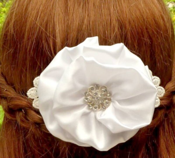 Edle Hochzeits Haarspange in weiß Satin Blüte Spitze Braut Haarschmuck