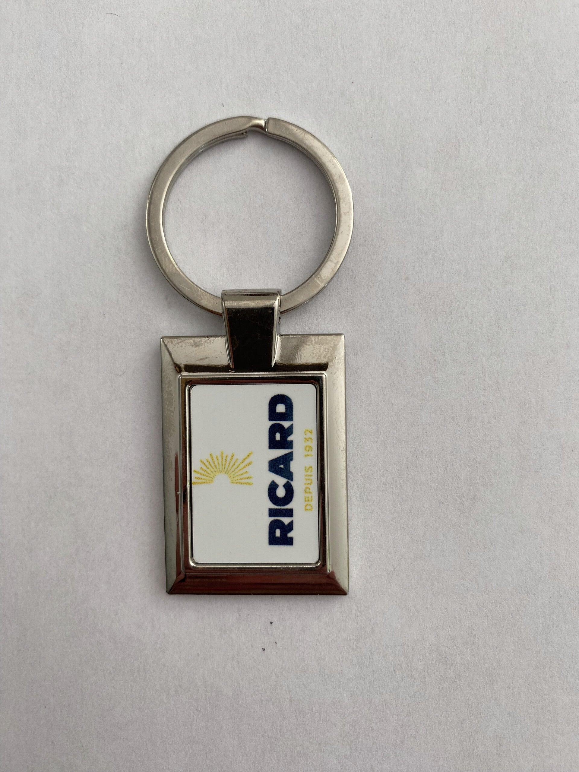 porte-clés rectangle ricard