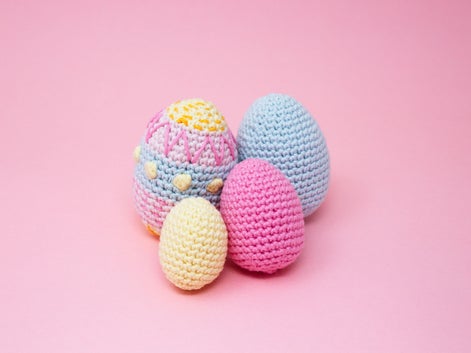 Eggs crochet pattern from Make me roar