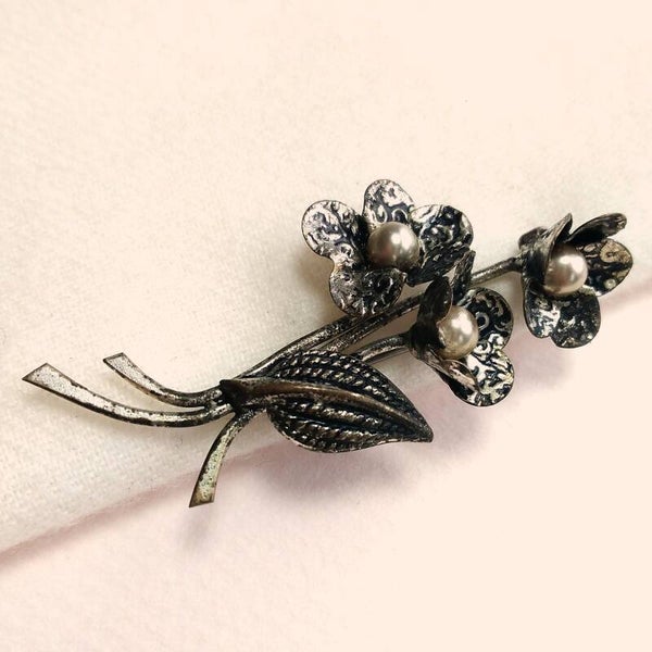 Outlet - Parel bloemen broche