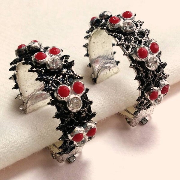 Rode strass ringen oorbellen 70s