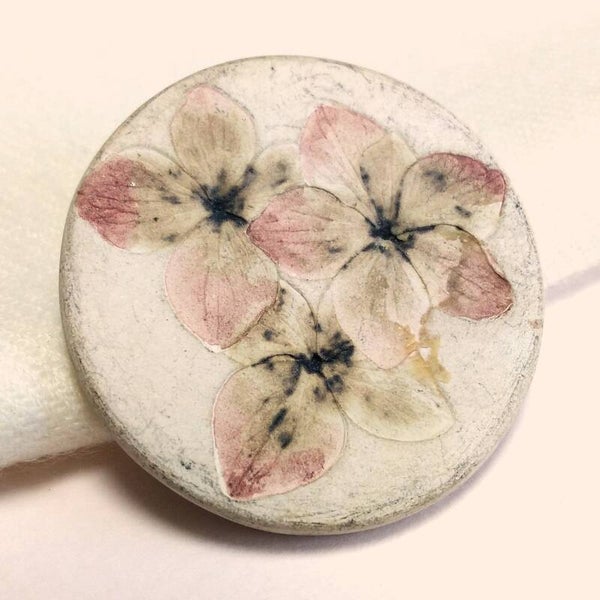 Gedroogde bloemen broche 70s
