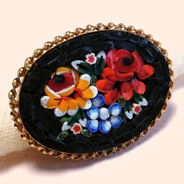 Italiaanse micromozaïek broche 60s