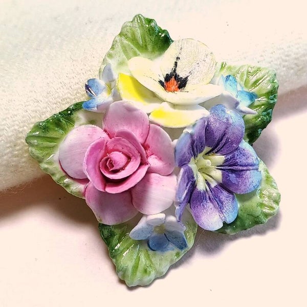 Porseleinen boeket broche 50s