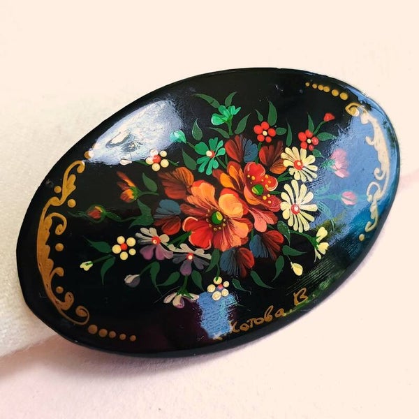 Russische bloemen lak broche 90s