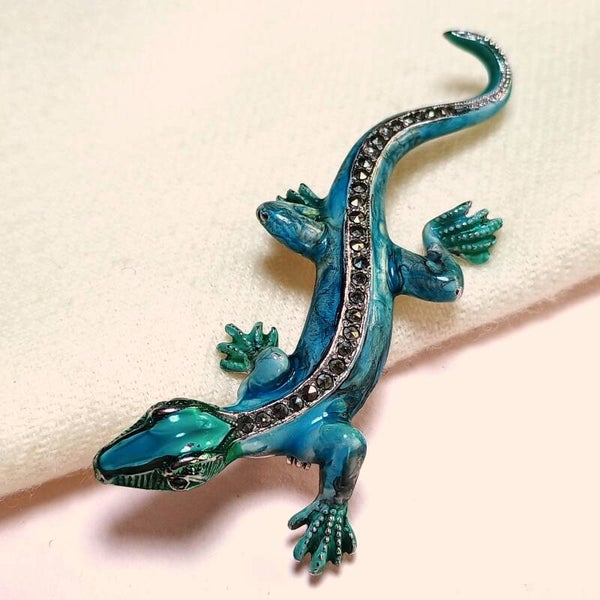 Turquoise salamander broche 60s