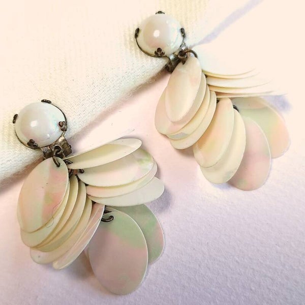 Witte Mod oorbellen 60s