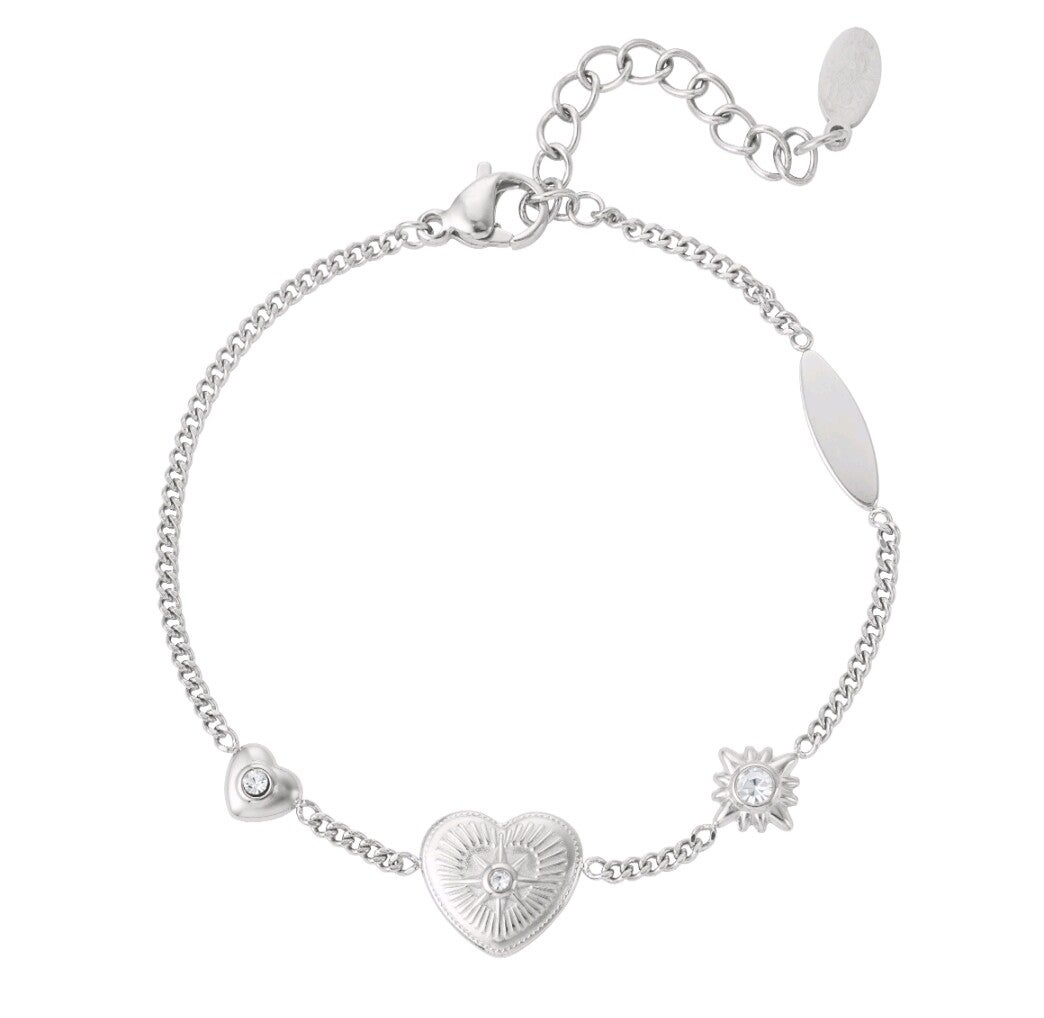 Armband hartjes en steentjes