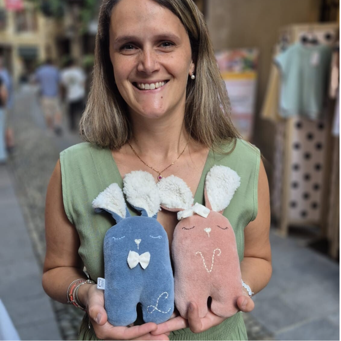 PUPAZZI PER NEONATI CON RICAMO A MANO