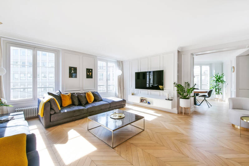 parquet, Peinture et Finition, piquet de bois, planche ranch, plancher flottant, plinthe, Plomberie, Plomberie et Sanitaire, Poteau, Poutre, poutre de charpente, poutre en bois en i, présentoir de comptoir, présentoir de magasin, présentoir main, présento