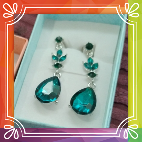 Tear Drop Dangle Earrings (clip-on)