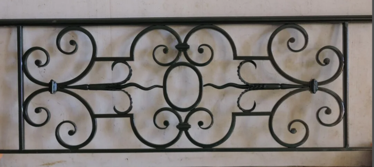 garde-corps pour fenêtre en fer forgé