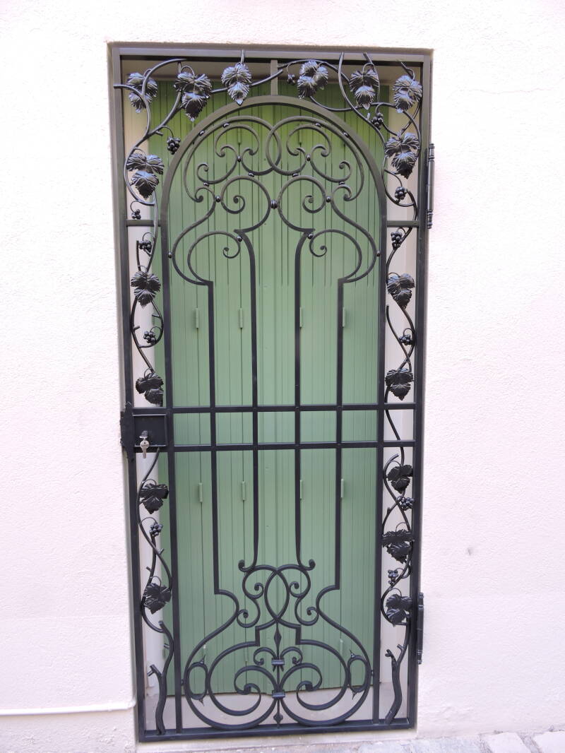 Grille-de-porte