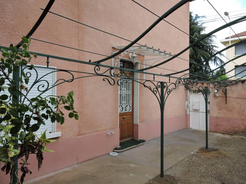 pergola-en-fer-forgé