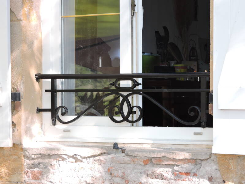Barre d'appuis de fenetre simple en fer forge