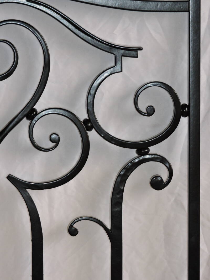 Détail grille fenêtre fer