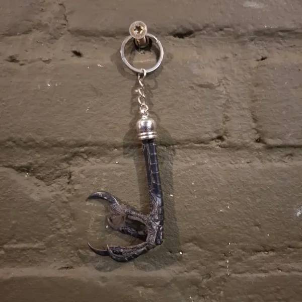 kraaien poot sleutelhanger