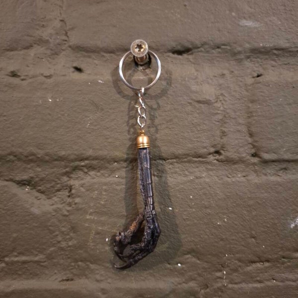 kraaien poot sleutelhanger