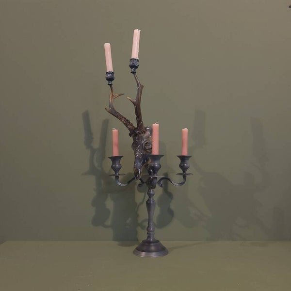 Ree schedel kandelaar